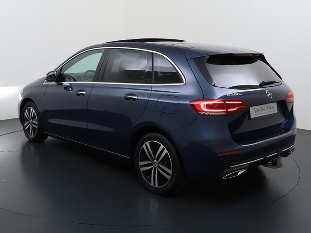 Mercedes-Benz B-KLASSE 250e Luxury // Trekhaak // Panorama dak // Camera // MultiBeam LED // Sfeerverlichting // Stoelverwarming // Wide Screen