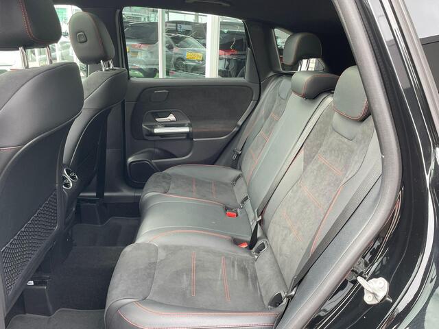 Mercedes-Benz B-KLASSE 250 4MATIC AMG Line