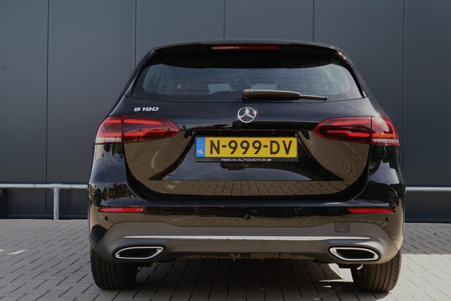 Mercedes-Benz B-KLASSE 180 Business Solution Luxury Automaat | Trekhaak afn. | Camera | Stoelverwarming | Apple Carplay / Android Auto | DAB+ Radio