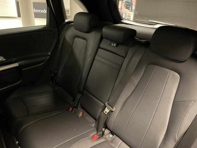 Mercedes-Benz B-KLASSE 180 Luxury | Pano | Keyless