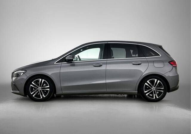 Mercedes-Benz B-KLASSE 180 Business Line | Elektrisch bedienbare achterklep | Cruise Control | Dodehoek detector | Inclusief 24 maanden Mercedes-Benz Certified garantie voor Europa.