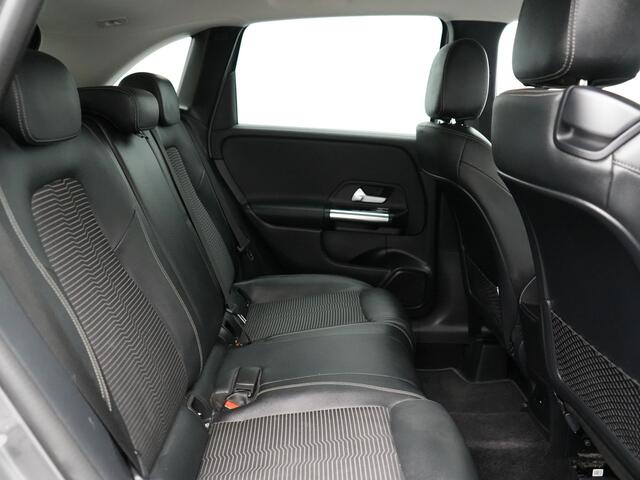 Mercedes-Benz B-KLASSE 250 e Progressive PHEV 218pk Dealer O.H | Trekhaak Af Fabriek | 360 Camera | Blis | Sportstoelen & Stuur Verwarmd | Apple Carplay | Widescreen | Navigatie | Virtual | DAB | L.M 17"| Plug In Hybrid |