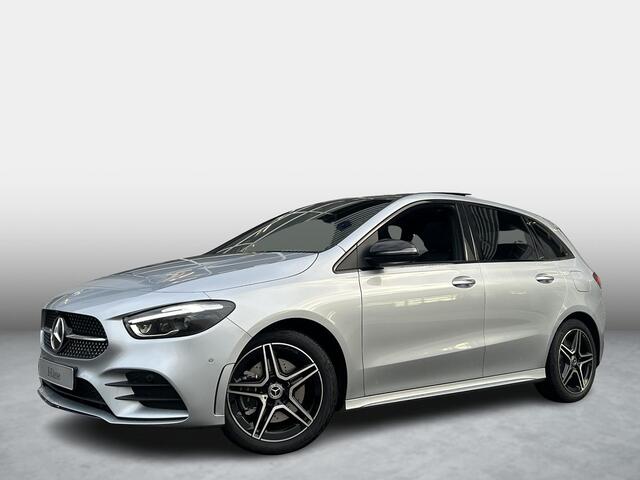 Mercedes-Benz B-KLASSE 250 e Business Solution AMG | Night Pakket | Panoramadak | Trekhaak | DISTRONIC Afstandsassistent | Dodehoekassistent | MULTIBEAM LED Koplampen | Stoelverwarming | Sfeerverlichting | Apple CarPlay | Android Auto | Sierdelen Lindehout Zwart | Elektrische A