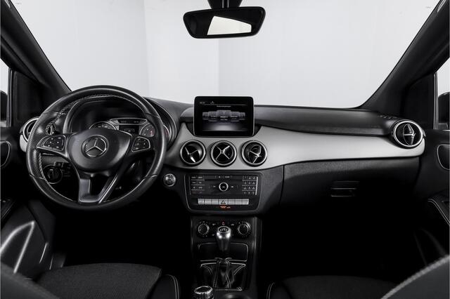 Mercedes-Benz B-KLASSE 180 122 PK Ambition | Cruise | Stoelverwarming | PDC | NAV | Airco | LM 17" |