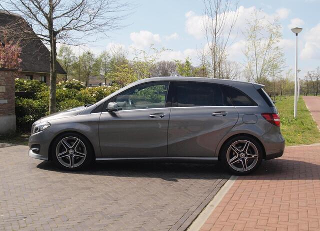 Mercedes-Benz B-KLASSE 180 Business Solution Plus Upgrade Edition | Camera | Trekhaak | Stoelverwarming | LED | Cruise Control |