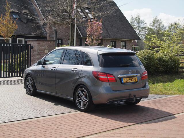 Mercedes-Benz B-KLASSE 180 Business Solution Plus Upgrade Edition | Camera | Trekhaak | Stoelverwarming | LED | Cruise Control |
