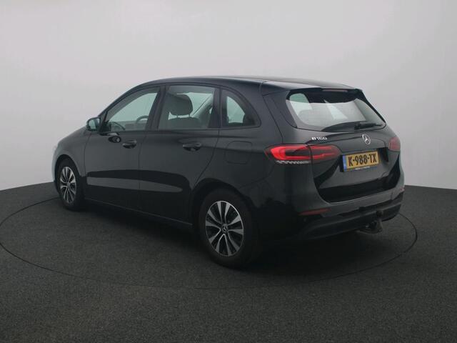 Mercedes-Benz B-KLASSE 180 Business Solution Trekhaak | Ledkoplampen | Stoelverwarming | Licht- en zicht pakket | Parkeerpakket met achteruitrijcamera. Inclusief 24 maanden Mercedes-Benz Certified garantie voor Europa.