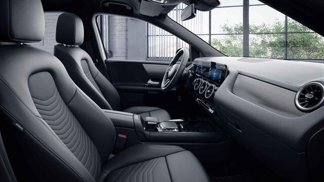 Mercedes-Benz B-KLASSE 180 Launch Edition | Navigatie | Apple Carplay | Spiegelpakket | Widescreen | 17" lichtmetalen velgen |