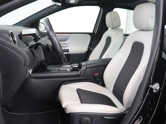 Mercedes-Benz B-KLASSE 250e Advantage | SOH 99% | Panoramadak | Half leder | Widescreen | Camera | Park Assist | Dodehoek detectie | Full LED | Navigatie | Bluetooth | PHEV | Plug In