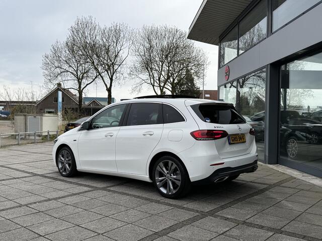 Mercedes-Benz B-KLASSE 250e Aut. Hybrid Premium Plus SoH 95% | Panorama | Camera | Leder | | Navi |