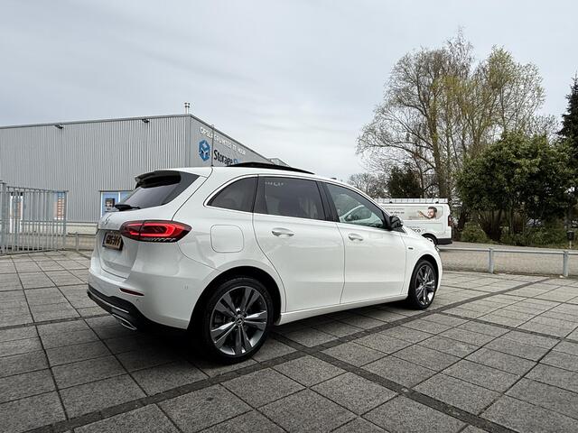 Mercedes-Benz B-KLASSE 250e Aut. Hybrid Premium Plus SoH 95% | Panorama | Camera | Leder | | Navi |