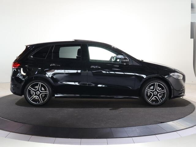 Mercedes-Benz B-KLASSE 250e Business Solution AMG | Panoramaschuifdak | Night | Winter pakket | Trekhaak | Stoelverwarming |