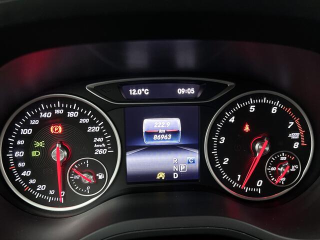 Mercedes-Benz B-KLASSE 180 Urban Sport Nightpakket | Trekhaak | LED Verlichting | Cruise Controle | Parkeerpakket met Camera | Inclusief 12 Maanden Garantie.