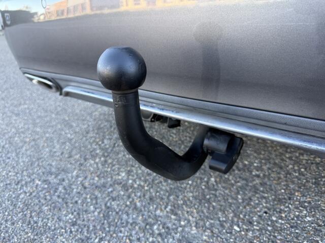 Mercedes-Benz B-KLASSE 180 Lease Ed. NAP Facelift Leer Trekhaak AMG PDC 18" Carplay Key