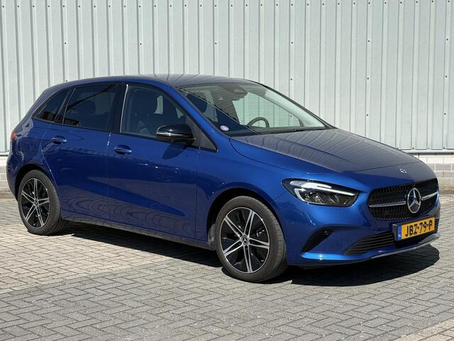 Mercedes-Benz B-KLASSE 250 e Business Line / Accu 93% SoH / Trekhaak 1600KG trekgewicht / 360° Camera / Stoelverwarming / Elektrische achterklep / Navigatie / Full LED verlichting /