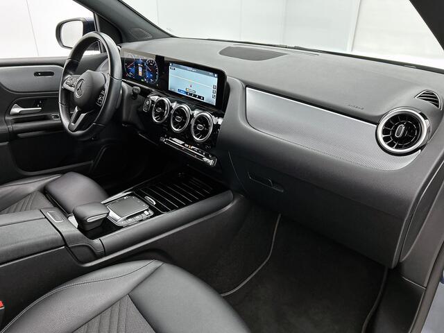 Mercedes-Benz B-KLASSE 250 e Plug-In Hybride Trekhaak | Ledkoplampen | Apple CarPlay | Parkeerpakket met achteruitrijcamera | Stoelverwarming. Inclusief 24 maanden MB Certified garantie voor Europa.