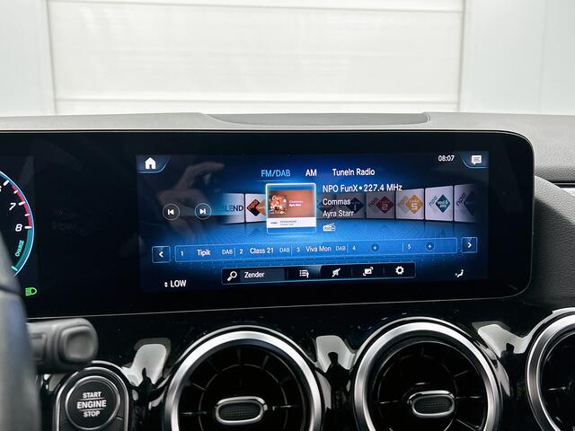 Mercedes-Benz B-KLASSE 250 e Plug-In Hybride Trekhaak | Ledkoplampen | Apple CarPlay | Parkeerpakket met achteruitrijcamera | Stoelverwarming. Inclusief 24 maanden MB Certified garantie voor Europa.