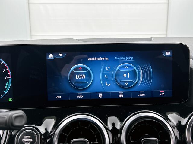 Mercedes-Benz B-KLASSE 250 e Plug-In Hybride Trekhaak | Ledkoplampen | Apple CarPlay | Parkeerpakket met achteruitrijcamera | Stoelverwarming. Inclusief 24 maanden MB Certified garantie voor Europa.