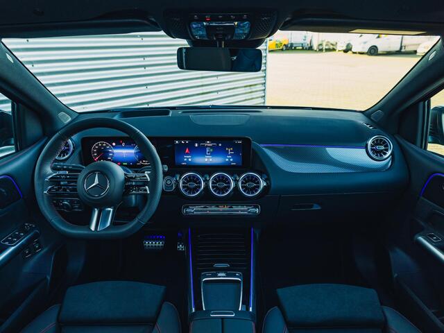 Mercedes-Benz B-KLASSE 250 e Business Solution AMG Premium PLUS | Panorama dak | Trekhaak