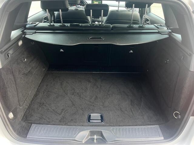 Mercedes-Benz B-KLASSE B180 122PK Ambition met Navigatie, Cruise control & 17'' Lichtme