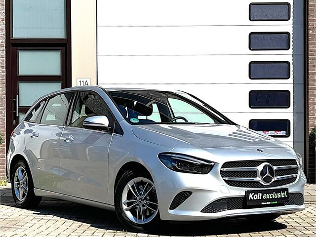 Mercedes-Benz B-KLASSE 180 Business Sol Luxury Automaat | Uniek 44000KM! | Navigatie | Camera | Leder Sport Int | Rij - Park Assist | Intellig licht syst | 16"LM Velgen | Mod 2020 | 1e Eigenaar!