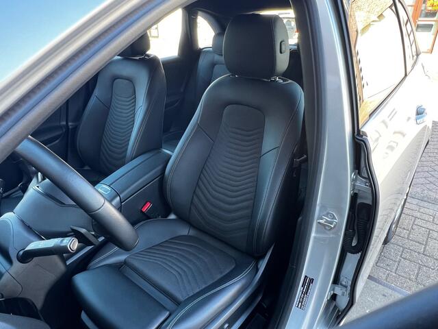 Mercedes-Benz B-KLASSE 180 Business Sol Luxury Automaat | Uniek 44000KM! | Navigatie | Camera | Leder Sport Int | Rij - Park Assist | Intellig licht syst | 16"LM Velgen | Mod 2020 | 1e Eigenaar!