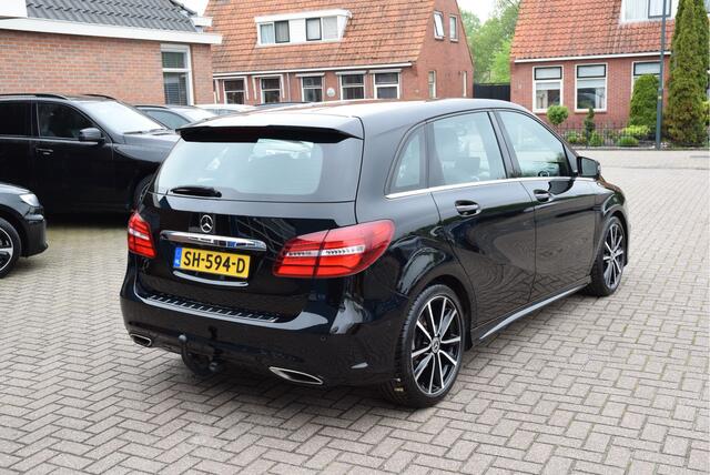 Mercedes-Benz B-KLASSE 180 Business Solution AMG Upgrade Edition