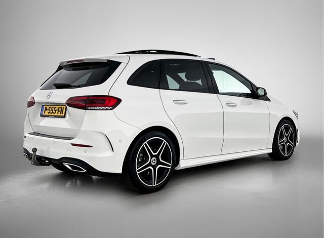 Mercedes-Benz B-KLASSE 200 Business Solution AMG | Panoramadak | Trekhaak | Achteruitrijcamera | Multibeam Koplampen | Inclusief 24 maanden MB Certified garantie voor Europa.