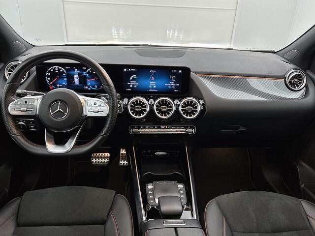 Mercedes-Benz B-KLASSE 200 Business Solution AMG | Panoramadak | Trekhaak | Achteruitrijcamera | Multibeam Koplampen | Inclusief 24 maanden MB Certified garantie voor Europa.