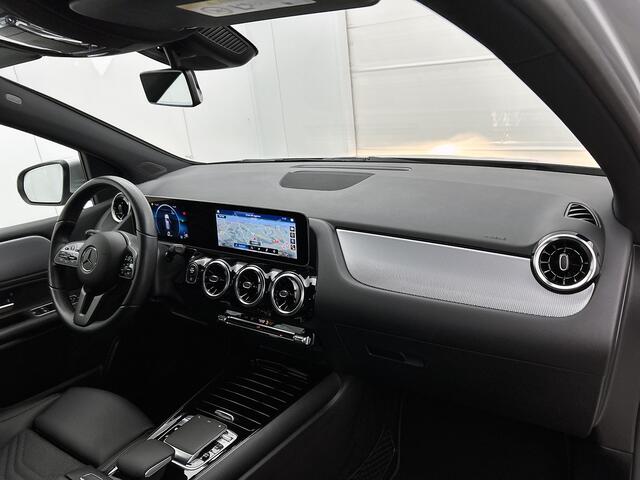 Mercedes-Benz B-KLASSE 180 Business Solution | Trekhaak | Car Play | Cruise Controle | Navigatie | Parkeerpakket met Camera | Inclusief 12 Maanden Garantie.