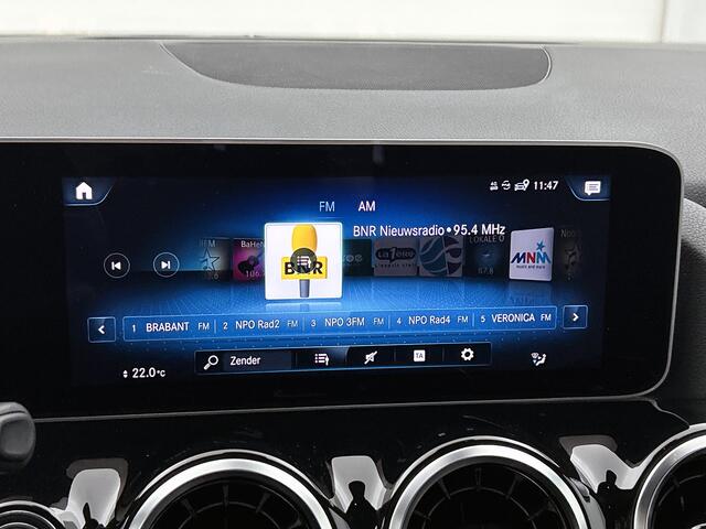 Mercedes-Benz B-KLASSE 180 Business Solution | Trekhaak | Car Play | Cruise Controle | Navigatie | Parkeerpakket met Camera | Inclusief 12 Maanden Garantie.