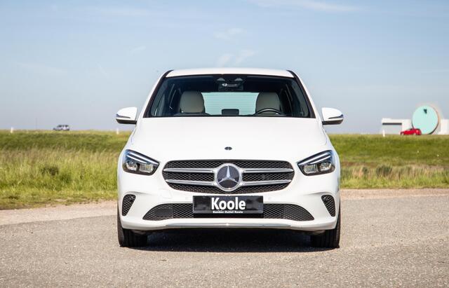 Mercedes-Benz B-KLASSE 250 e Business Solution Luxury Limited CARPLAY / AMBILIGHT / STOELVERWARMING / CAMERA / DEALER ONDERHOUDEN