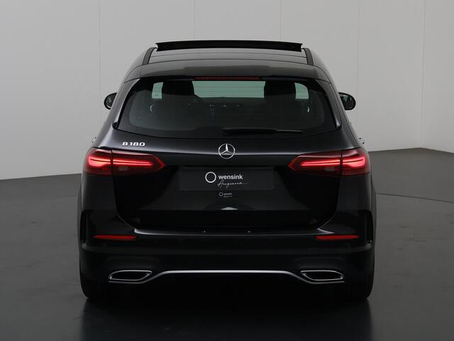 Mercedes-Benz B-KLASSE 180 Business Solution AMG | Panoramadak | Winter pakket | Memory stoelen | Trekhaak | Parkeercamera | Sfeerverlichting |