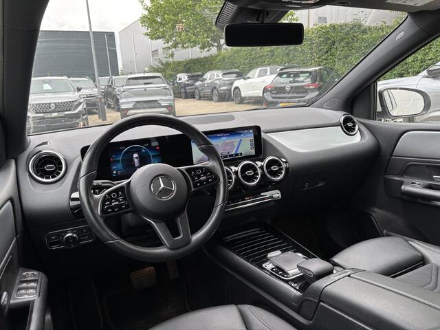 Mercedes-Benz B-KLASSE 180 Business Solution | Sportstoelen | Navigatie | Camera |
