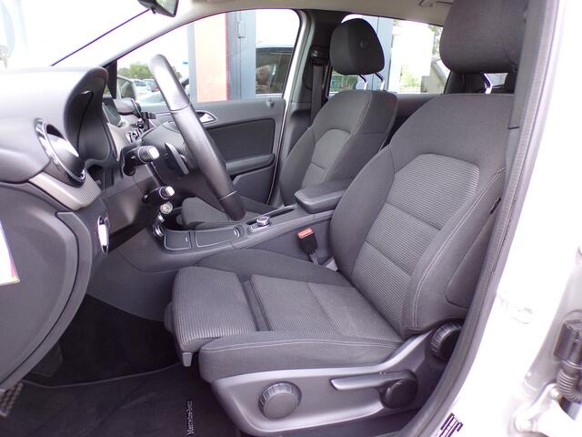 Mercedes-Benz B-KLASSE 180 Prestige Automaat Stoelverwarming Trekhaak
