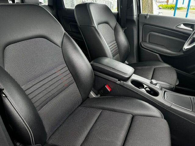Mercedes-Benz B-KLASSE 180 Ambition Automaat 132.000km Airco/ECC,Navigatie,Camera,Half Leder