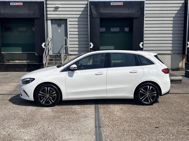 Mercedes-Benz B-KLASSE 250 e Luxury Line | Panoramadak | Trekhaak | Keyless Entry