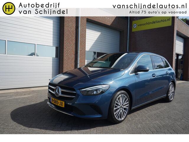 Mercedes-Benz B-KLASSE 180 LUXURY LINE SEPT 2022 ORIGINEEL NEDERLANDS DEALER ONDERHOUDEN ELECTR.TREKHAAK CAMERA LEDER STOELVERWARMING NAVI 18INCH PDC V+A CRUISE CLIMA BLUETOOTH ENZ...