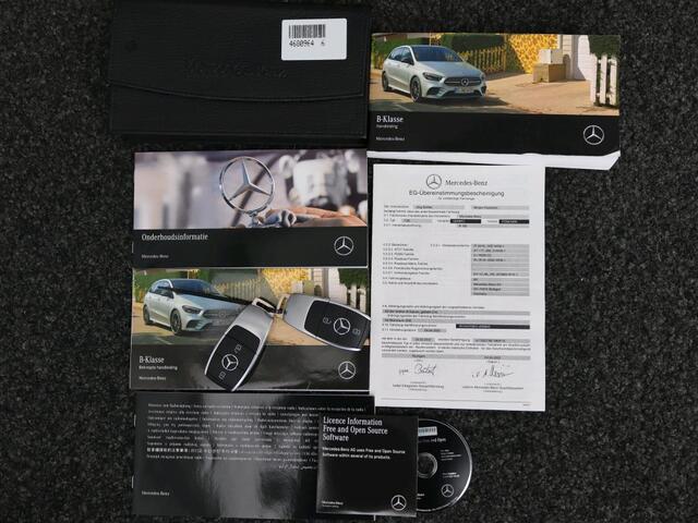Mercedes-Benz B-KLASSE 180 Business Solution Ledkoplampen | Parkeerpakket met achteruitrijcamera | Stoelverwarming | Licht- en zicht pakket | Elektrisch inklapbare buitenspiegels. Inclusief 24 maanden MB Certified garantie voor Europa.