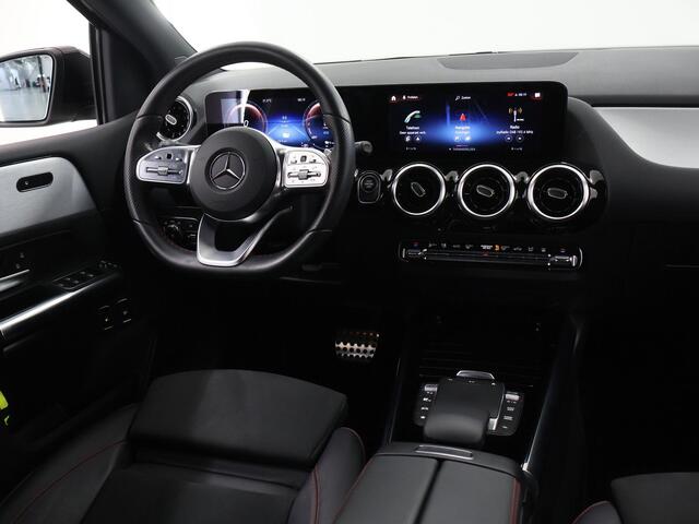 Mercedes-Benz B-KLASSE 250 e Premium Plus | AMG | Trekhaak | Multispaaks velgen | Stoelverwarming | Widescreen |