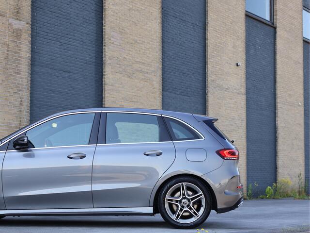 Mercedes-Benz B-KLASSE 250 AMG line 225PK Leder/Alcantara | NL Auto | Widescreen | Haak | Stoelverwarming
