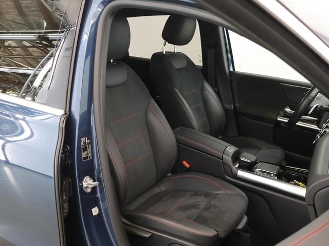 Mercedes-Benz B-KLASSE 200 Business Solution AMG | Trekhaak | Getint glas | Widescreen | Stoelverwarming | Achteruitrijcamera |