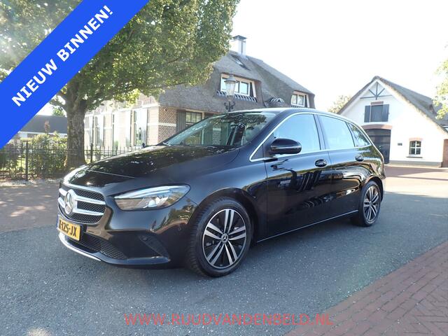 Mercedes-Benz B-KLASSE 200 Business Solution Luxury / SPORTLEER / SFEERVERLICHTING / NAVI / STOELVERWARMING