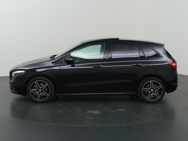 Mercedes-Benz B-KLASSE 250e Business Solution AMG | Panoramaschuifdak | Night | Winter pakket | Trekhaak | Stoelverwarming |