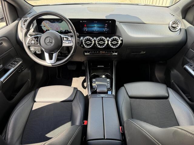 Mercedes-Benz B-KLASSE 250 e 18''/Sfeerverlichting/Navigatie/Camera/DAB/PDC v+a/Stoelverwarming/Apple Carplay & Android Auto