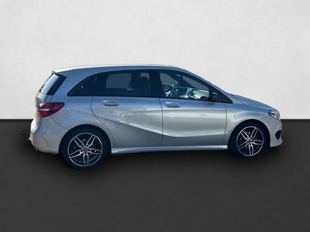 Mercedes-Benz B-KLASSE 180 Ambition AMG Line / NAVI / ALL SEASON / CAMERA / STOELVERWARMING