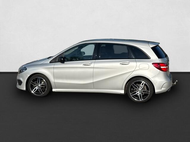 Mercedes-Benz B-KLASSE 180 Ambition AMG Line / NAVI / ALL SEASON / CAMERA / STOELVERWARMING