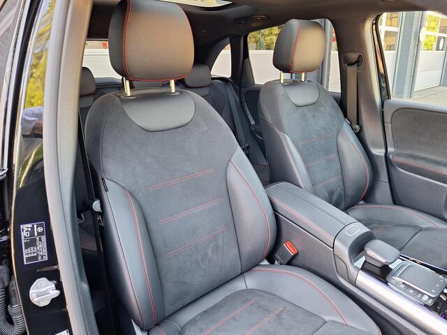 Mercedes-Benz B-KLASSE 180 Business Solution AMG | Panoramadak | Trekhaak Afneembaar | Night Pakket | Achteruitrijcamera | Memory Pakket | Sfeerverlichting | Stoelverwarming | Advanced Sound System | Dodehoekassistentie | Multibeam LED | Keyless-GO | Elektrisch Bedienbare Achte