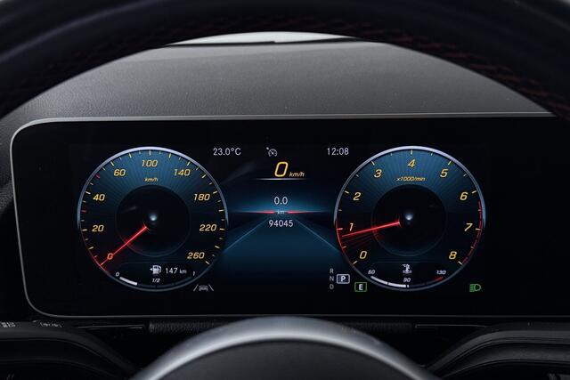 Mercedes-Benz B-KLASSE 180 Business Solution AMG (PANORAMADAK, STOELVERWARMING, CAMERA, NAVIGATIE)