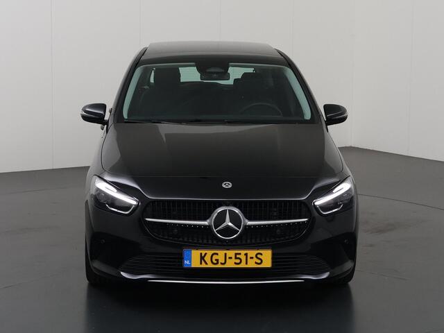 Mercedes-Benz B-KLASSE 200 Luxury Line | Panoramadak | Stoelverwarming | Widescreen | Dodehoekassistent |